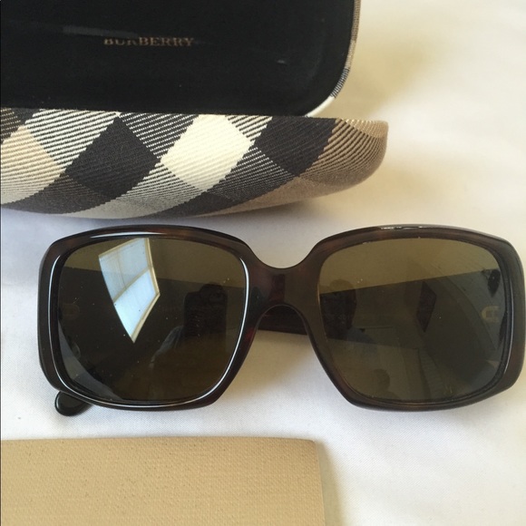 burberry sunglasses b4216